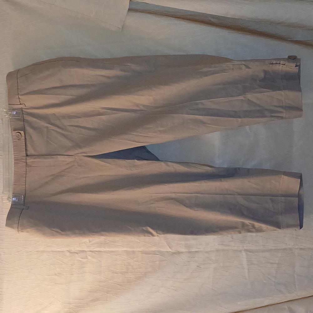 Talbots Woman The Perfect Skimmer khaki Capri Size 20W